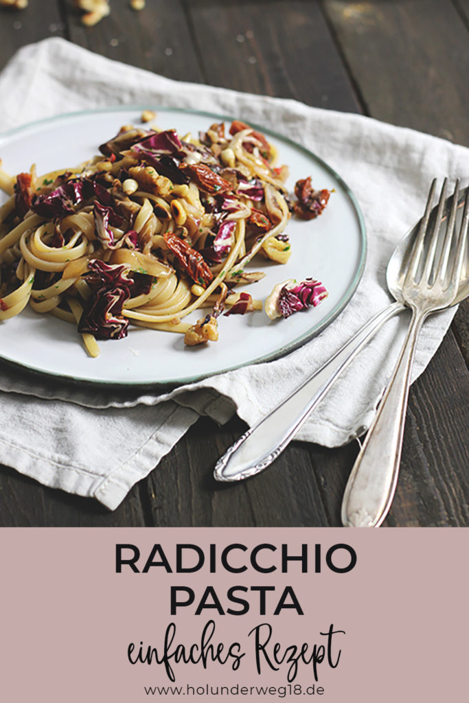 Pasta mit Radicchio, Walnüssen und getrockneten Tomaten - einfaches vegetarisches Rezept