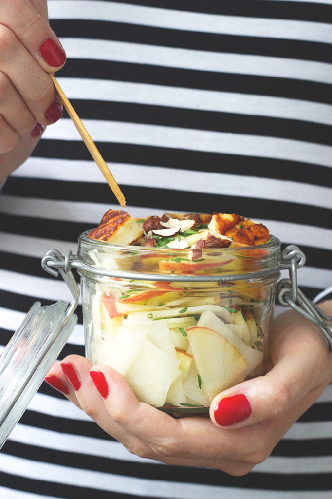 Rezept für Apfel-Kohlrabi-Salat mit Halloumi - perfektes Lunchbox-Rezept