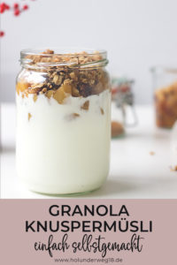 Knuspermüsli mit Haferflocken, Nüssen und Leinsamen selbstgemacht - Rezept für knuspriges Granola zum Frühstück